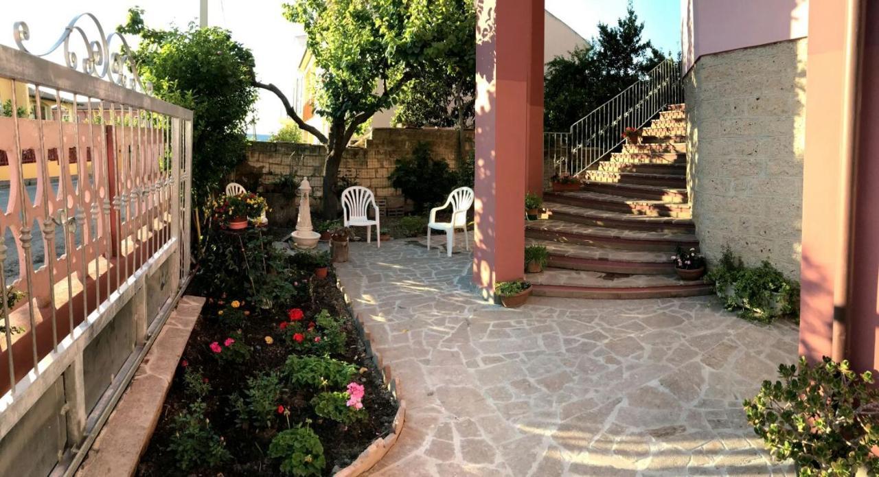 Bed and Breakfast Casa Andreana Uri Exterior foto